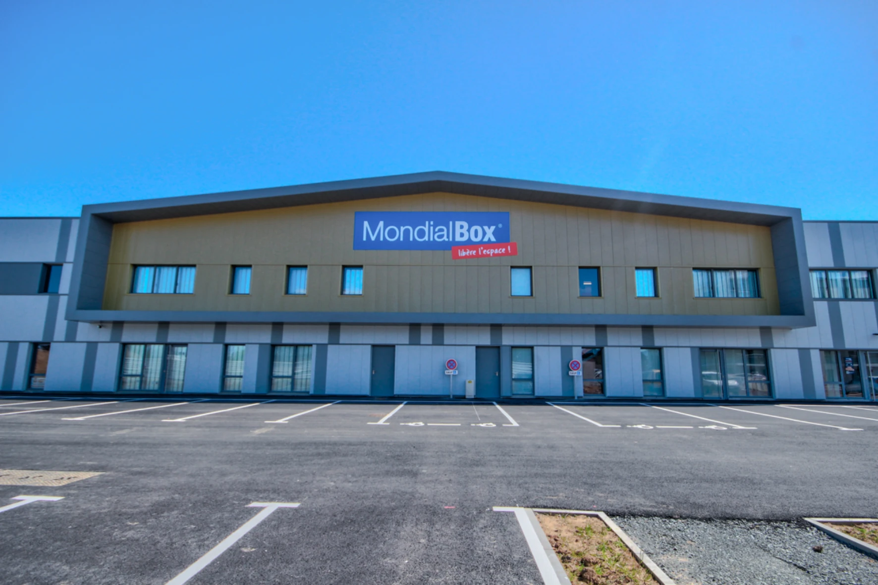 façade MondialBox Saint-Brieuc
